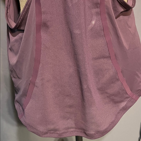 Nike Women's Plum Tank Top - Picture 7 of 10
